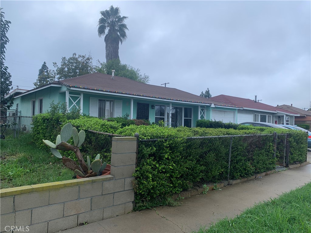 705 South Corlett Avenue Compton, CA 90220 - Photo 3 of 5