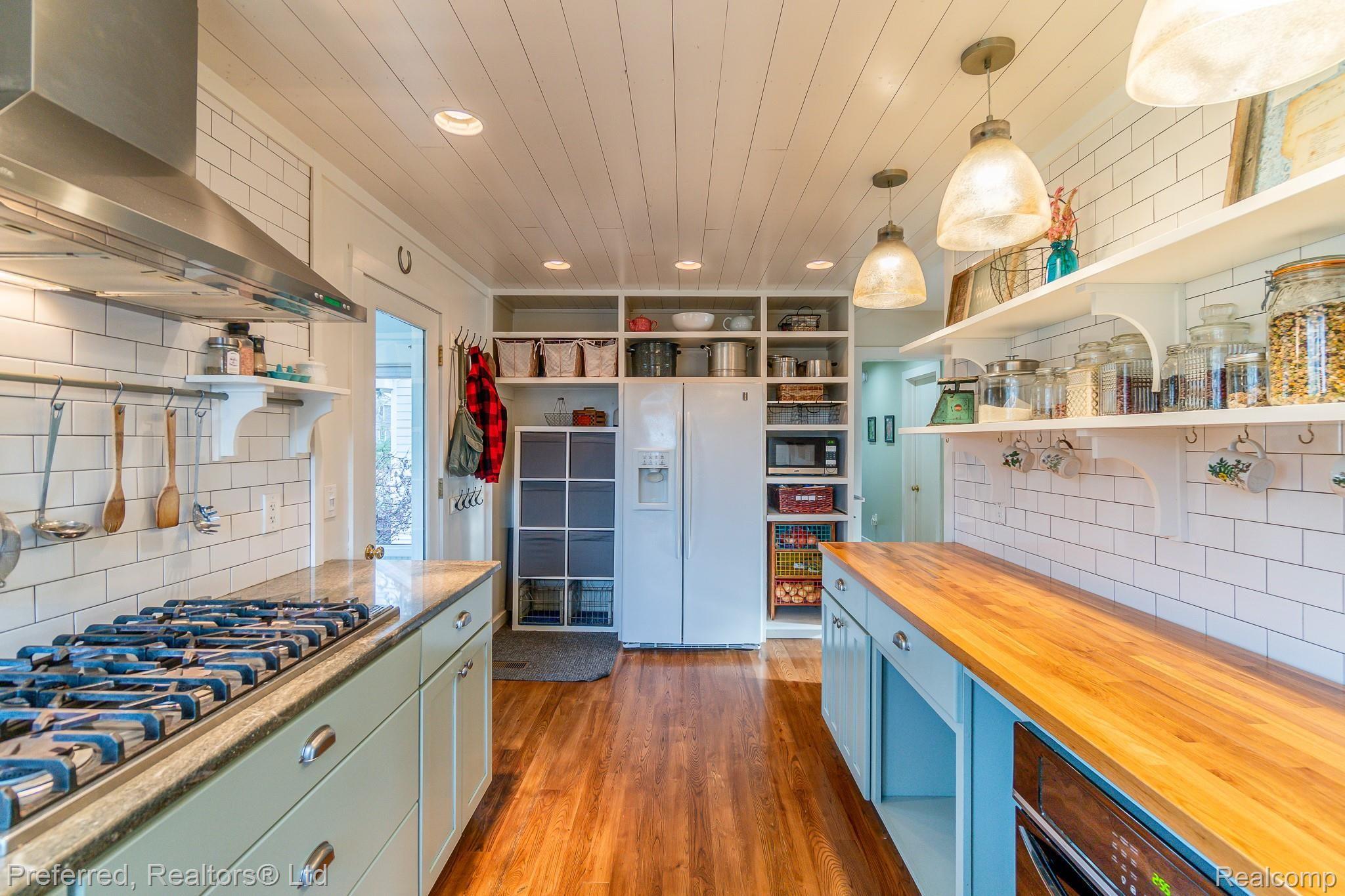 9901 Warren Road Plymouth, MI 48170 - Photo 7 of 39 Warren-11.jpg