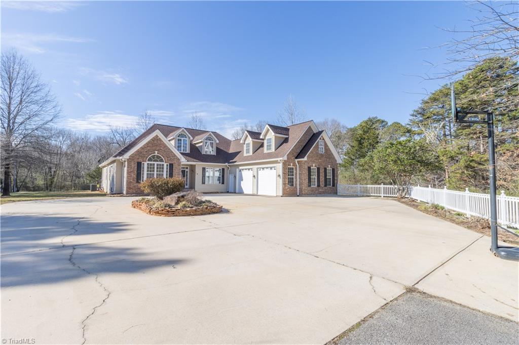 3457 Beckerdite Road Sophia, NC 27350 - Photo 4 of 48 Gallery Image 4