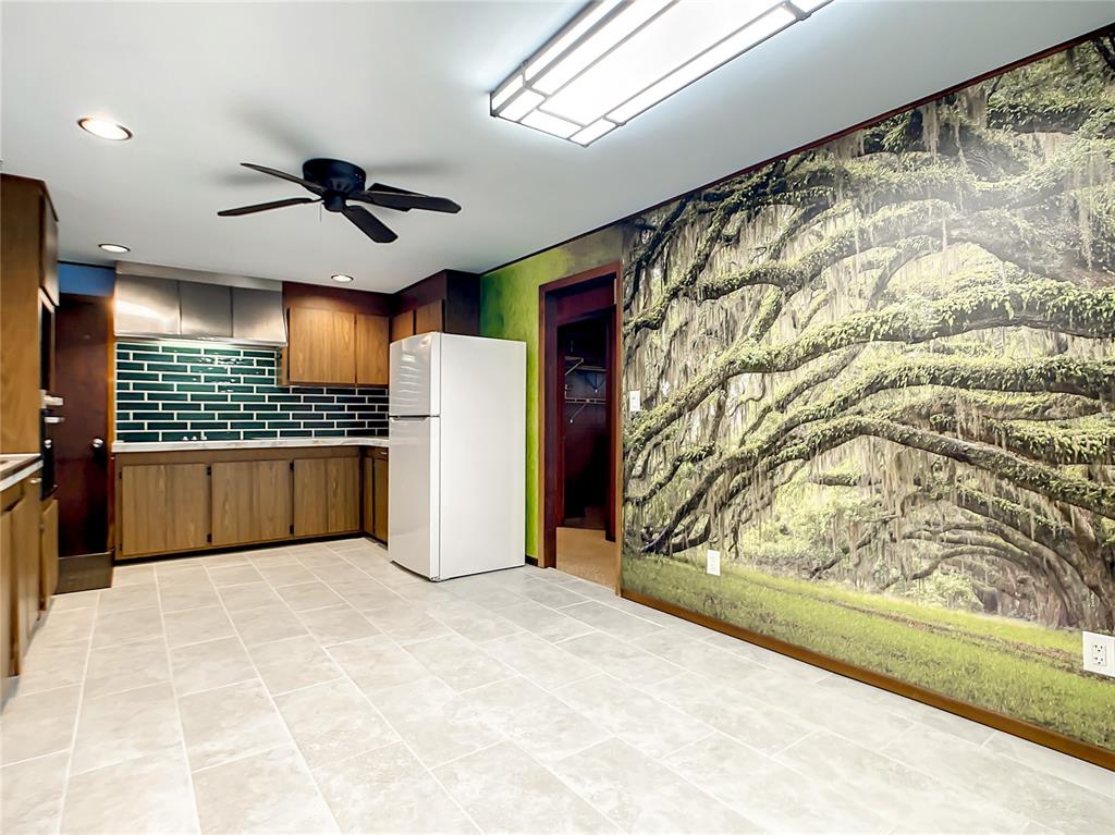 3320 Mango Tree Drive Edgewater, FL 32141 - Photo 6 of 15 Gallery Image 6