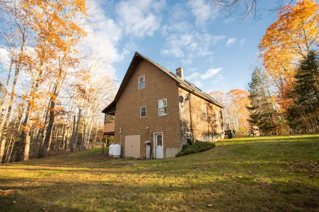 $319,000 | 172 Tannery Loop, Amherst, ME 04605