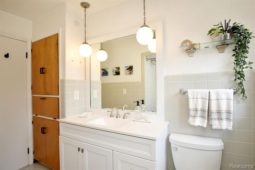 2831 Bembridge Road Royal Oak, MI 48073 - Photo 21 of 40
