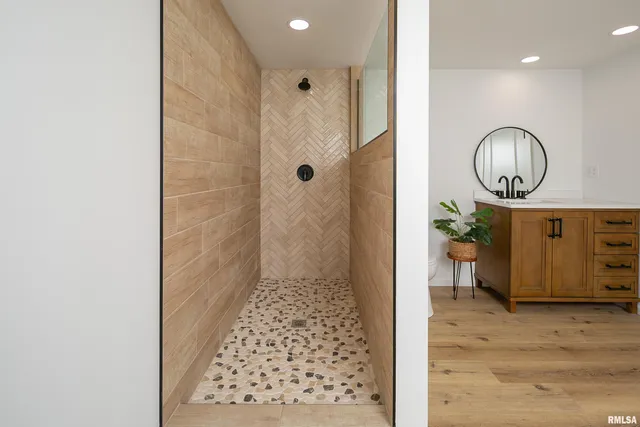 $249,900 | 4 Maple Court, Colona, IL 61241