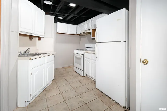 $249,900 | 4 Maple Court, Colona, IL 61241