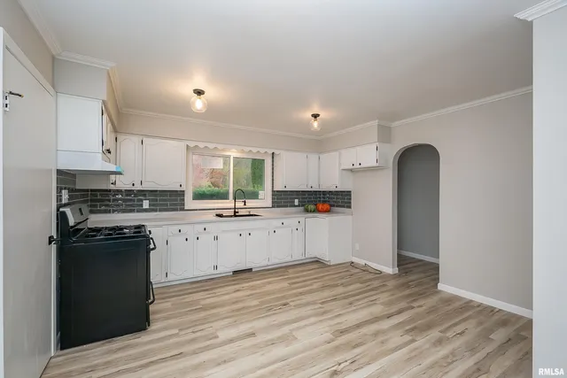 $249,900 | 4 Maple Court, Colona, IL 61241