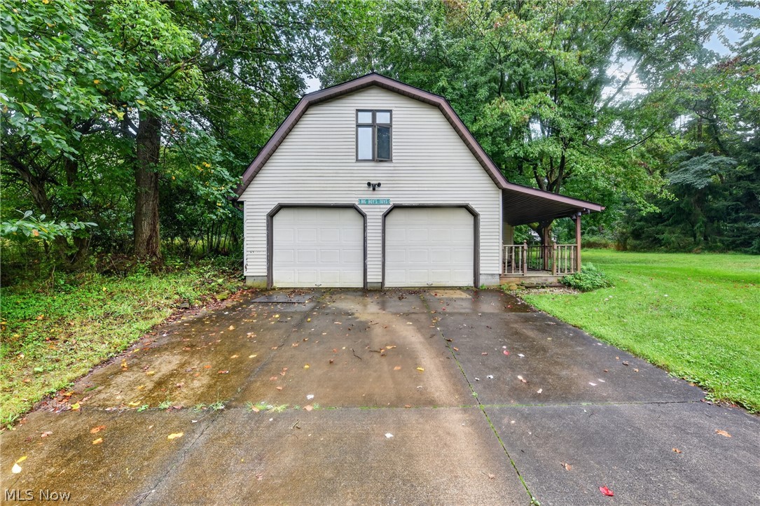 180 Ridgewood Road Wadsworth, OH 44281 - Photo 29 of 43 Garage, Shop, Office, Back Porch and Under