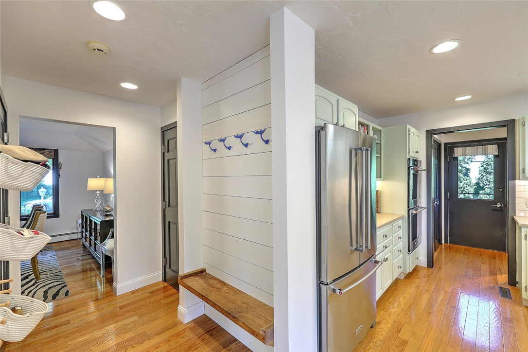 14 Fenmore Road Bristol, RI 02809 - Photo 13 of 27 Mudroom