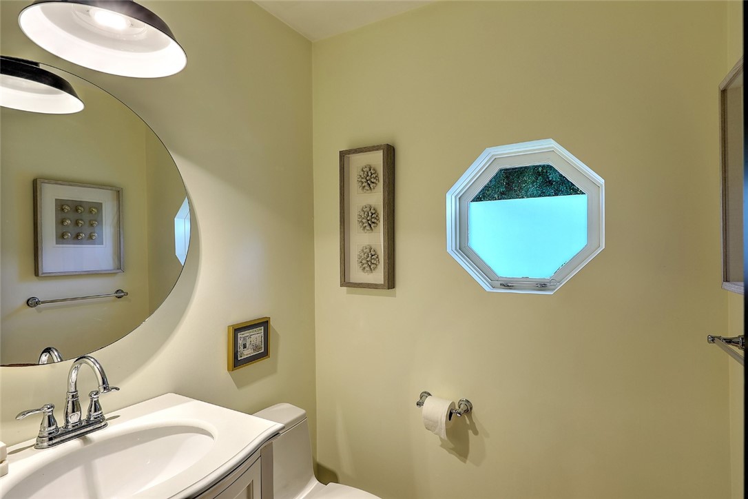 14 Fenmore Road Bristol, RI 02809 - Photo 14 of 27 Half Bath