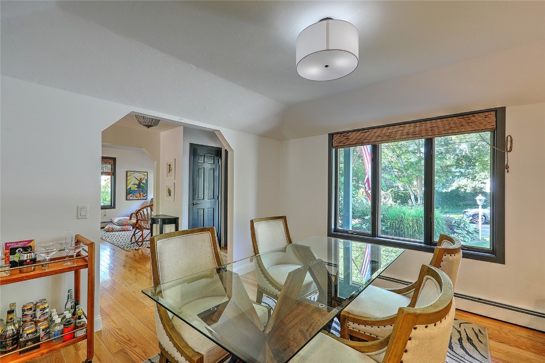 14 Fenmore Road Bristol, RI 02809 - Photo 5 of 27