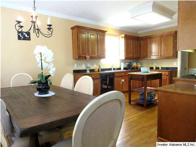 826 Meadow Ridge Lane Birmingham, AL 35242 - Photo 7 of 26