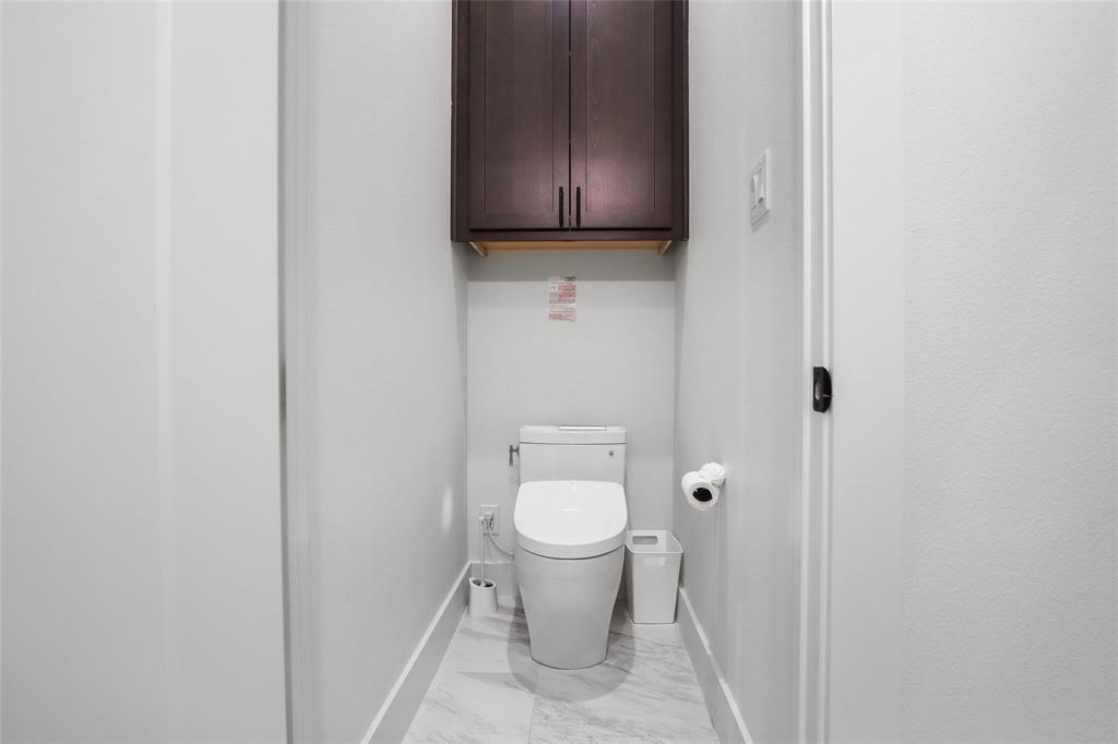 2139 Mail Avenue, Unit 102 Dallas, TX 75235 - Photo 22 of 32 Gallery Image 22