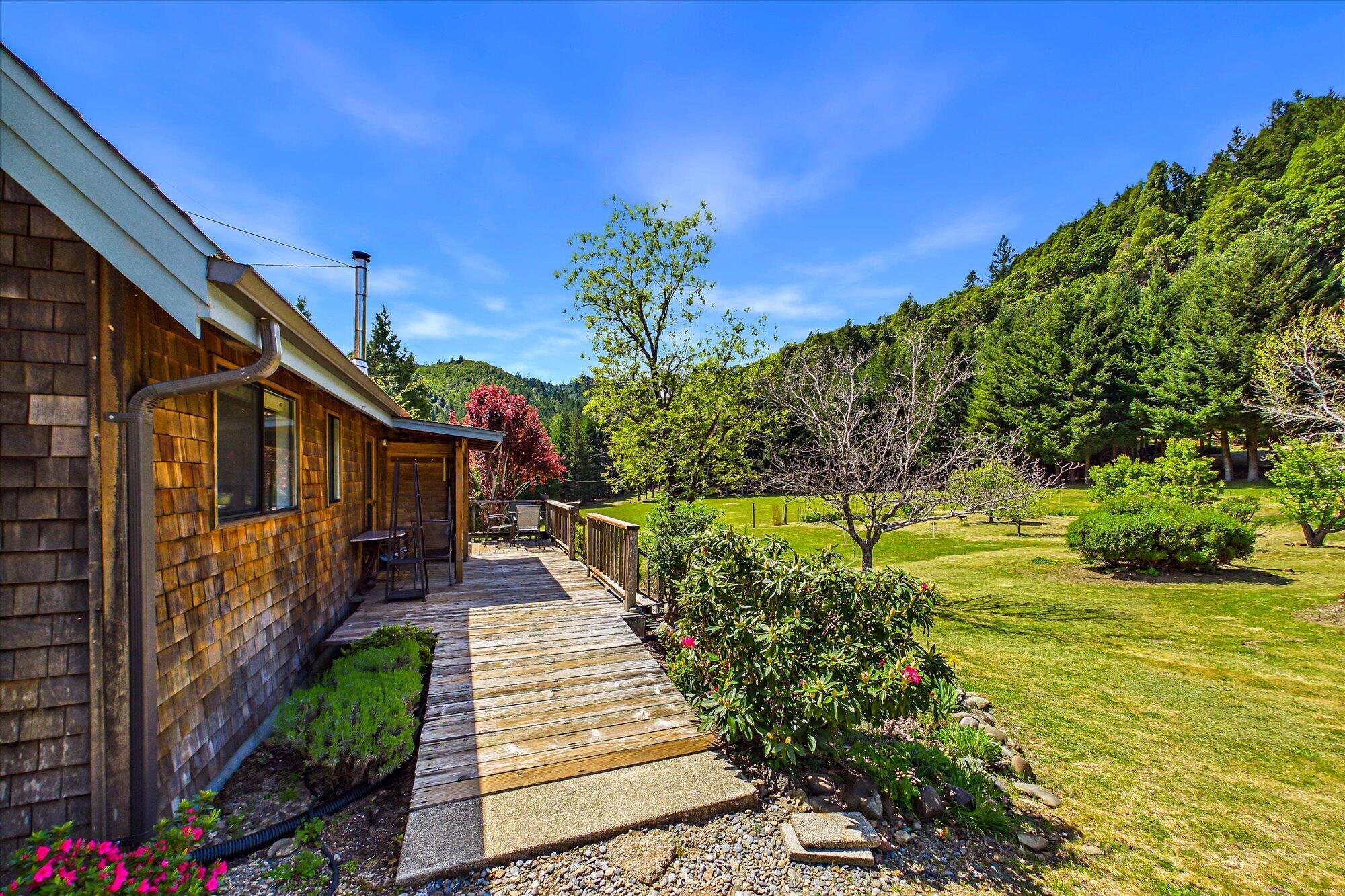 303 Hungry Gulch Road Whitethorn, CA 95589 - Photo 17 of 58
