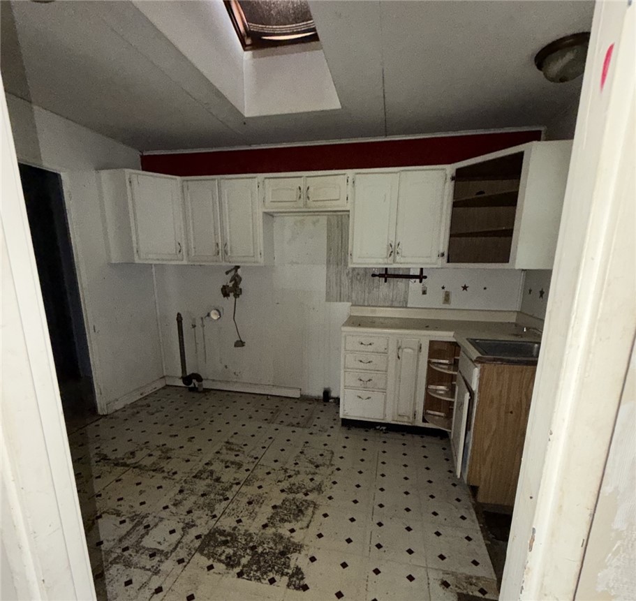 111 Forrest Avenue Paris, IL 61944 - Photo 8 of 15