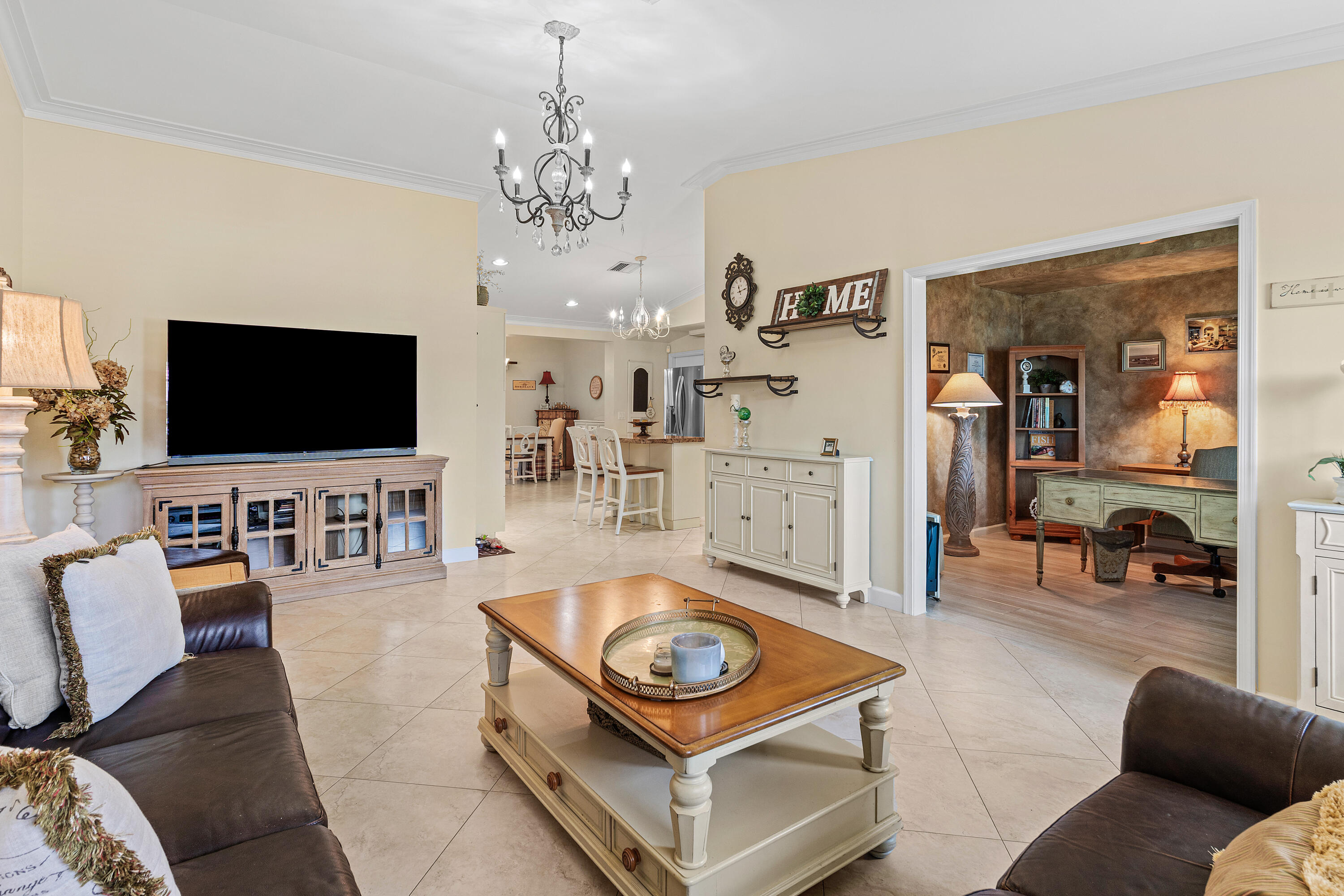 5175 Beechwood Road Delray Beach, FL 33484 - Photo 7 of 26 Living Room perfect for entertaining