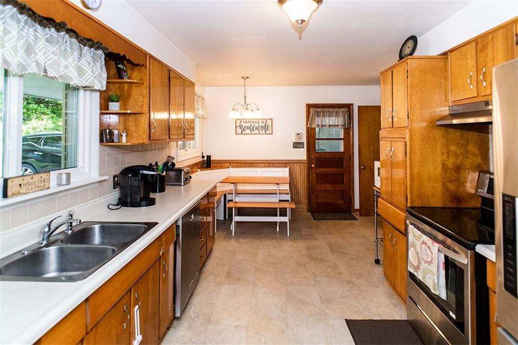 262 Wida Road Indiana, PA 15701 - Photo 6 of 20 Kitchen
