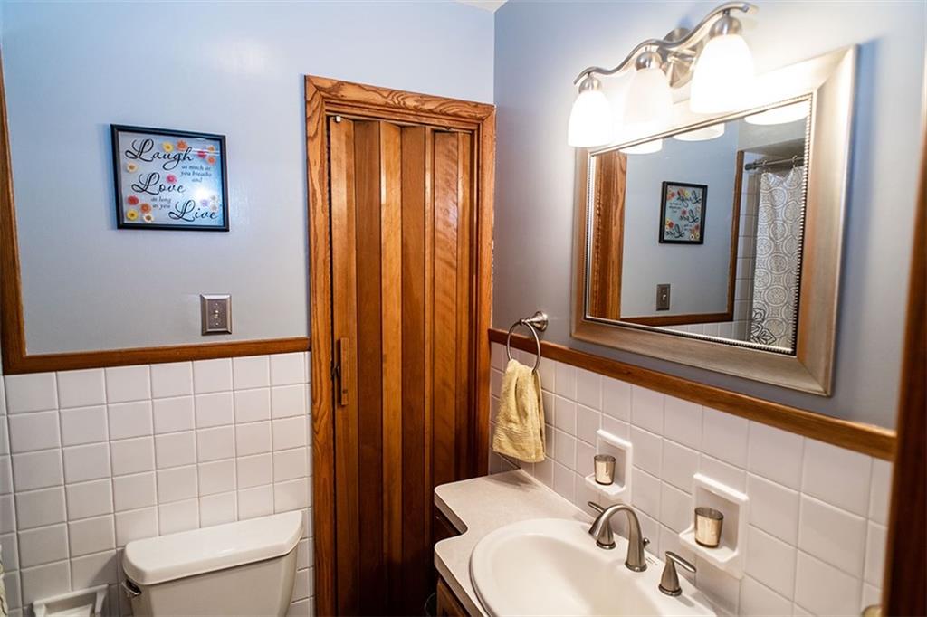 262 Wida Road Indiana, PA 15701 - Photo 8 of 20 Bathroom