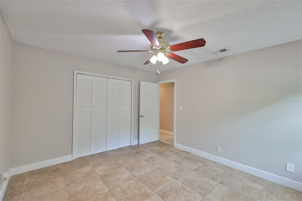 13125 Wilcox Road, Unit 16202 Largo, FL 33774 - Photo 15 of 37 a view of an empty room