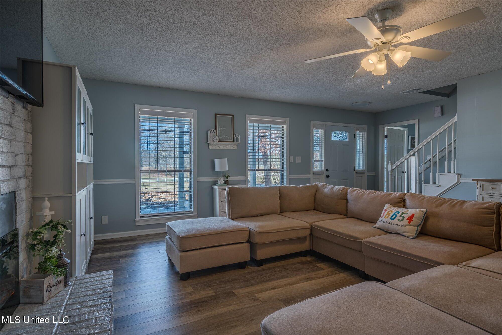 7769 Malone Road Olive Branch, MS 38654 - Photo 7 of 39 Great Room b