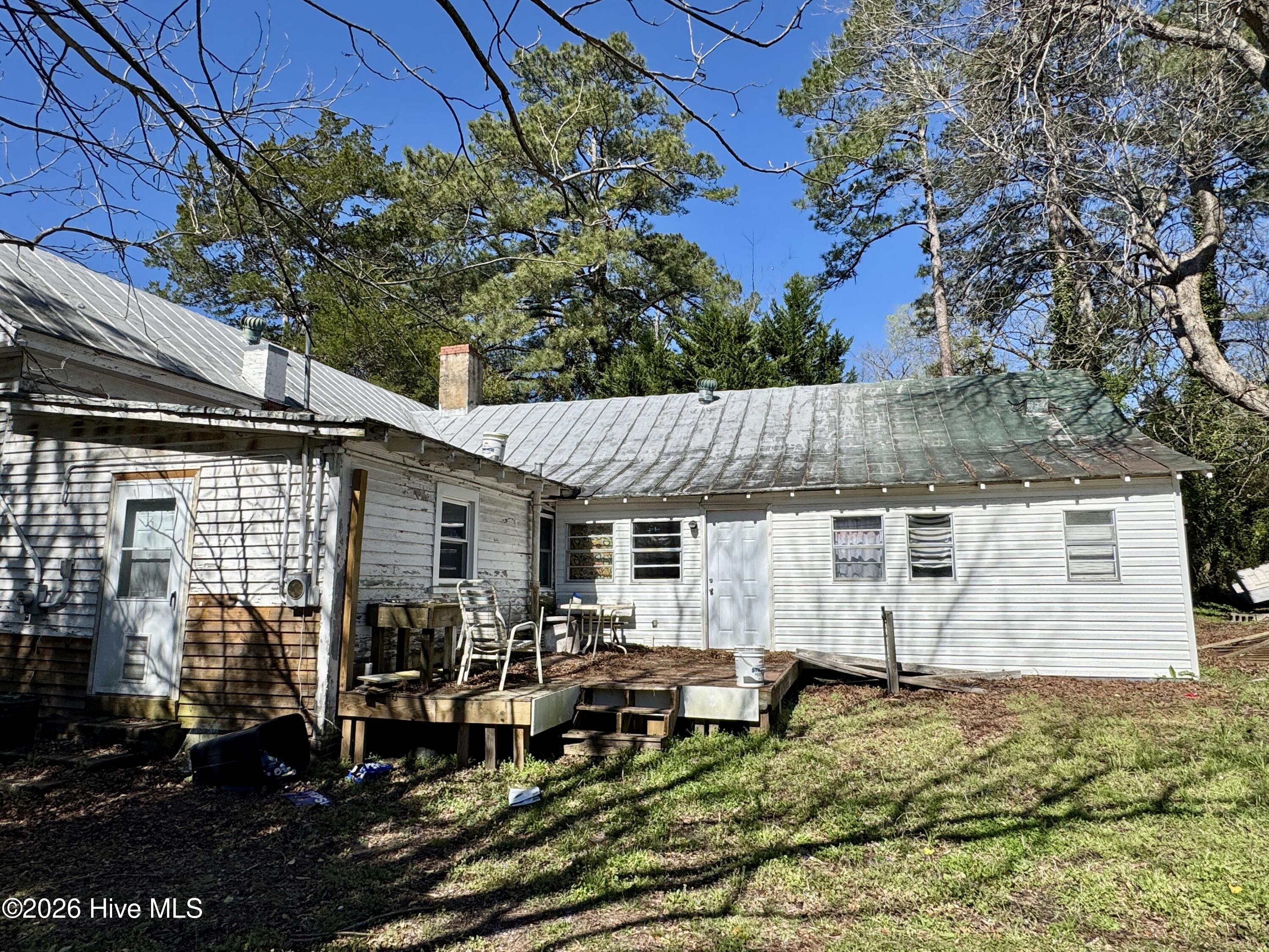 315 South Pine Street Spring Hope, NC 27882 - Photo 2 of 12 IMG_1047
