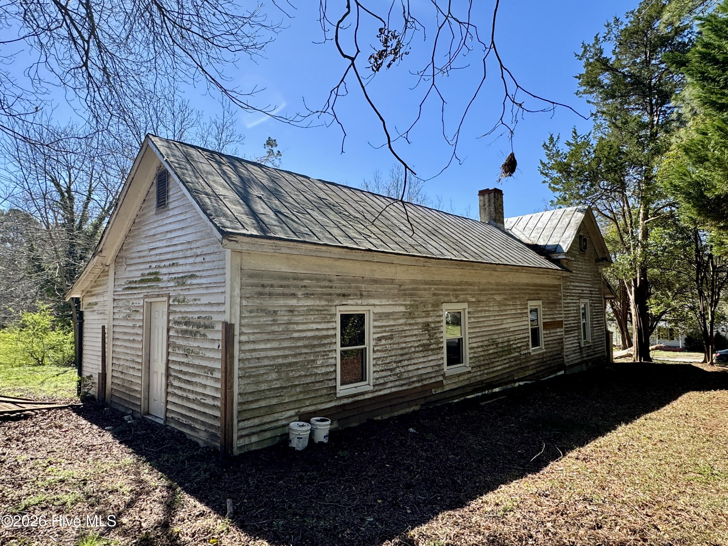 315 South Pine Street Spring Hope, NC 27882 - Photo 3 of 12 IMG_1048
