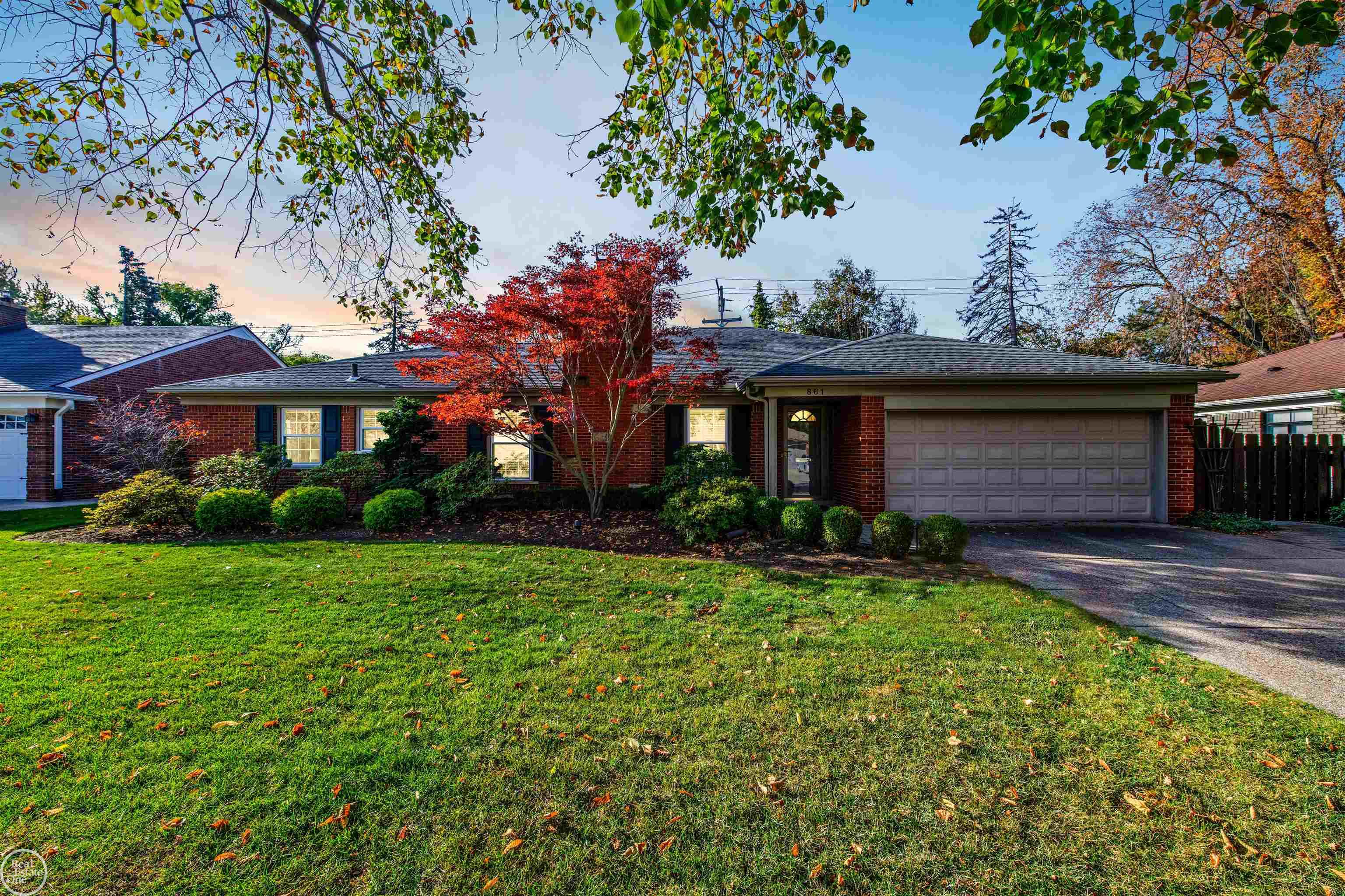 861 Shoreham Road Grosse Pointe Woods, MI 48236 - Photo 2 of 53