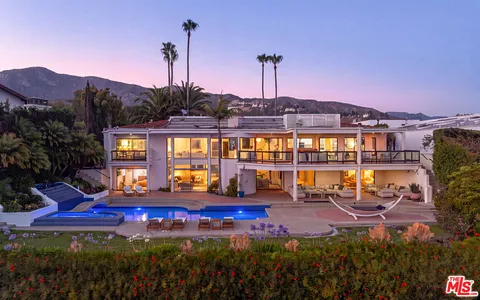 $7,450,000 | 24750 Vantage Point Terrace, Malibu, CA 90265