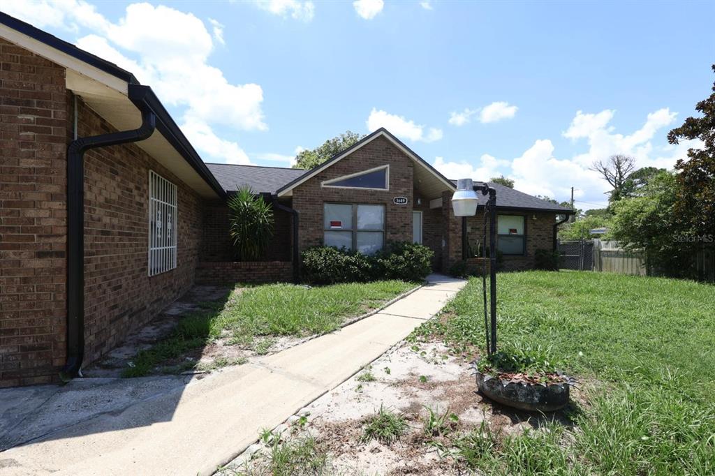 1649 Pendleton Street Deltona, FL 32725 - Photo 2 of 18