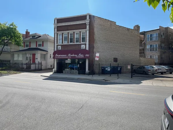 $639,000 | 7547 North Rogers Avenue, Chicago, IL 60626