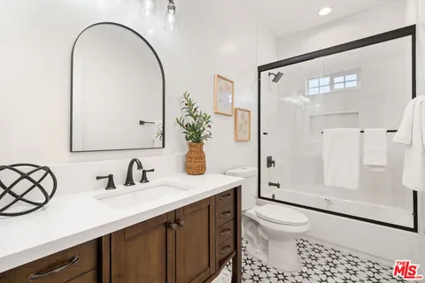 $599,000 | 2838 1/2 Potomac Avenue, Los Angeles, CA 90016