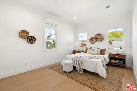 $599,000 | 2838 1/2 Potomac Avenue, Los Angeles, CA 90016