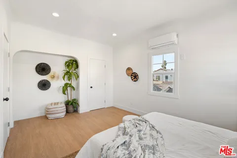 $599,000 | 2838 1/2 Potomac Avenue, Los Angeles, CA 90016