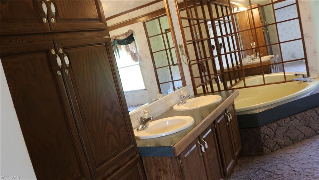 1871 Price Road Eden, NC 27288 - Photo 25 of 49 En-Suite Bathroom