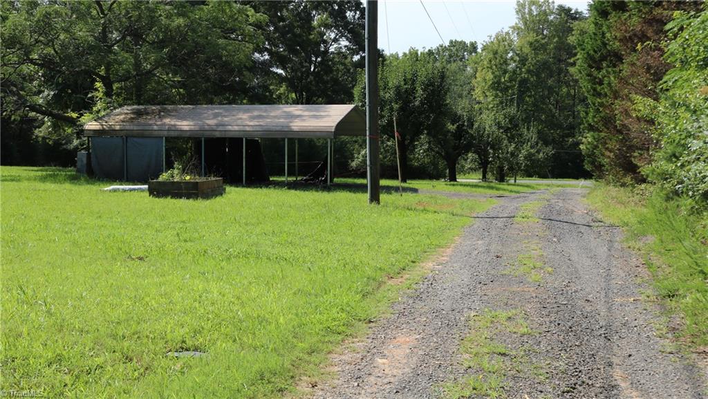 1871 Price Road Eden, NC 27288 - Photo 49 of 49 Driveway