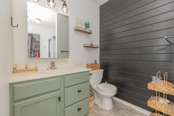 $285,000 | 727 Sunflower Circle, Evansville, IN 47712