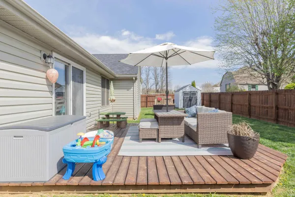 $285,000 | 727 Sunflower Circle, Evansville, IN 47712