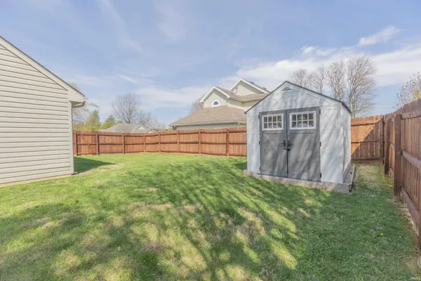$285,000 | 727 Sunflower Circle, Evansville, IN 47712