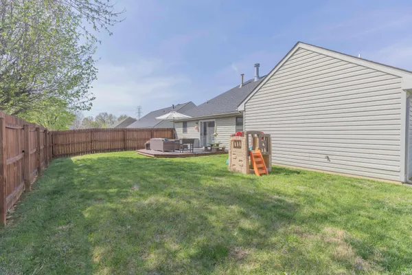 $285,000 | 727 Sunflower Circle, Evansville, IN 47712