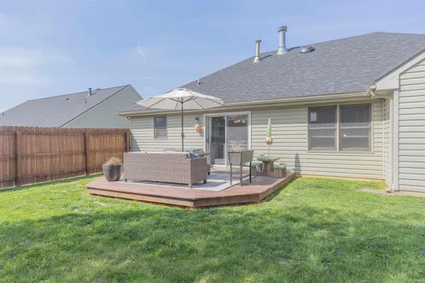 $285,000 | 727 Sunflower Circle, Evansville, IN 47712