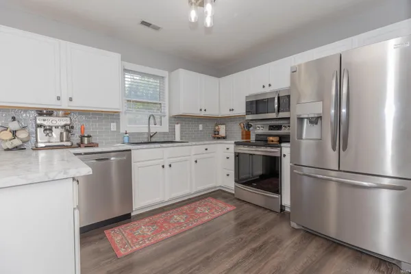 $285,000 | 727 Sunflower Circle, Evansville, IN 47712