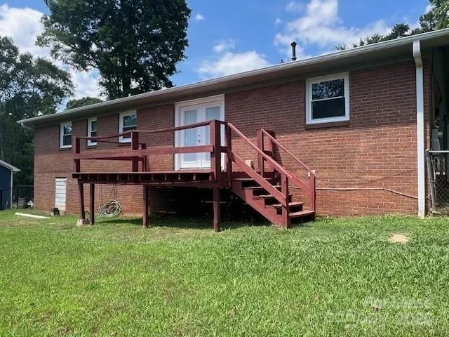 $1,500 | 405 Copeland Park, Mount Holly, NC 28120