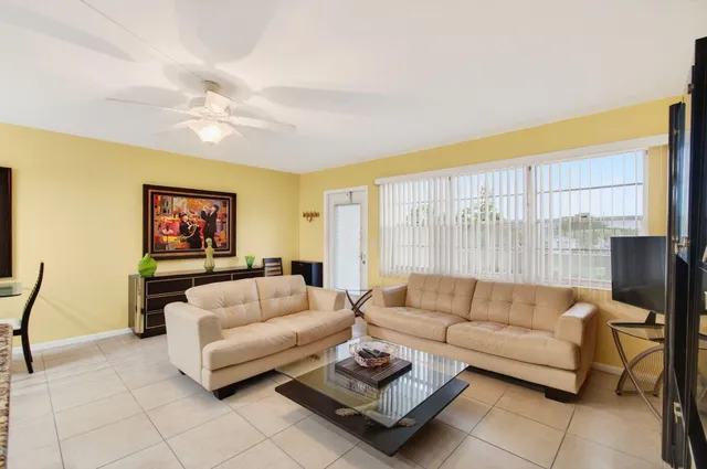 $125,000 | 386 Grantham F, Deerfield Beach, FL 33442