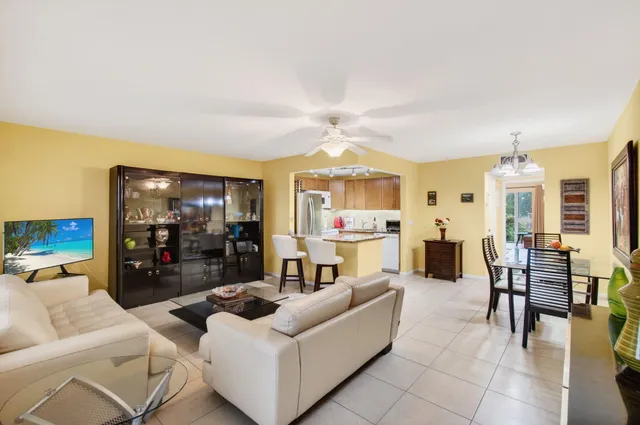 $125,000 | 386 Grantham F, Deerfield Beach, FL 33442