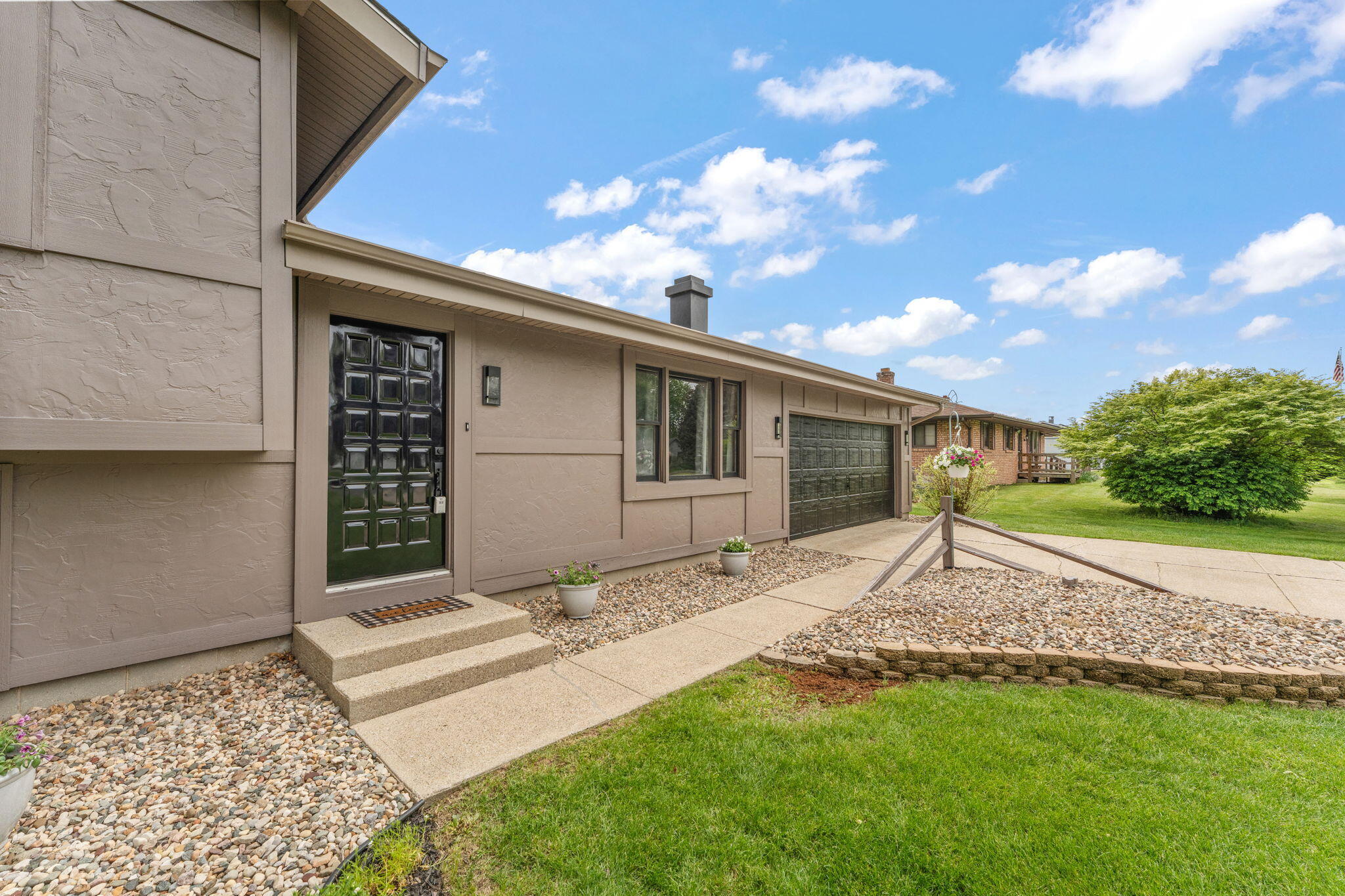 55944 Buckeye Road Mishawaka, IN 46545 - Photo 4 of 38 2048x1365