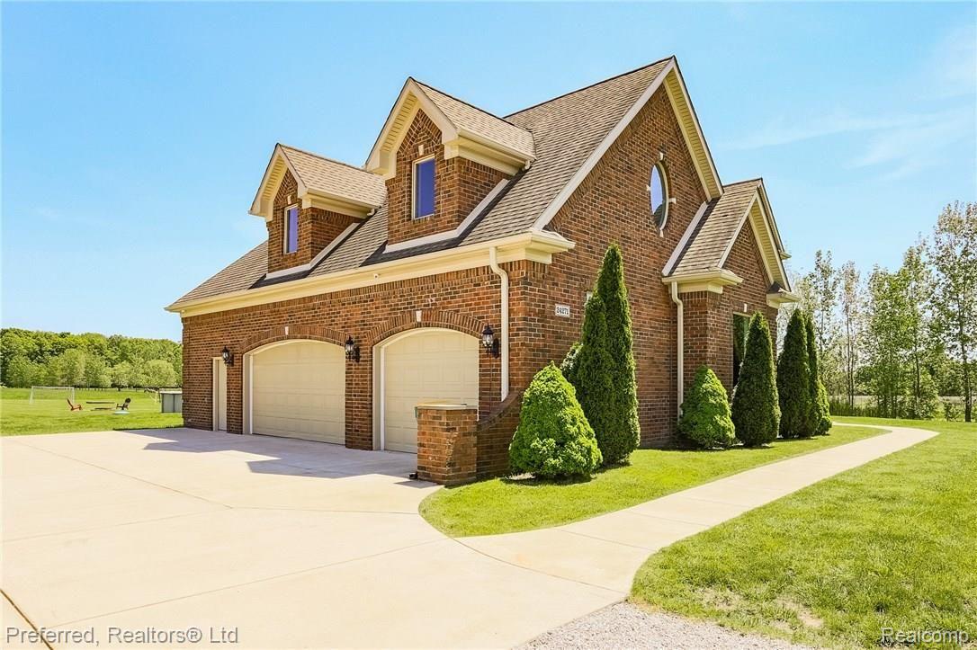 24271 Clark Road New Boston, MI 48164 - Photo 3 of 55 2IMG_0534.jpg