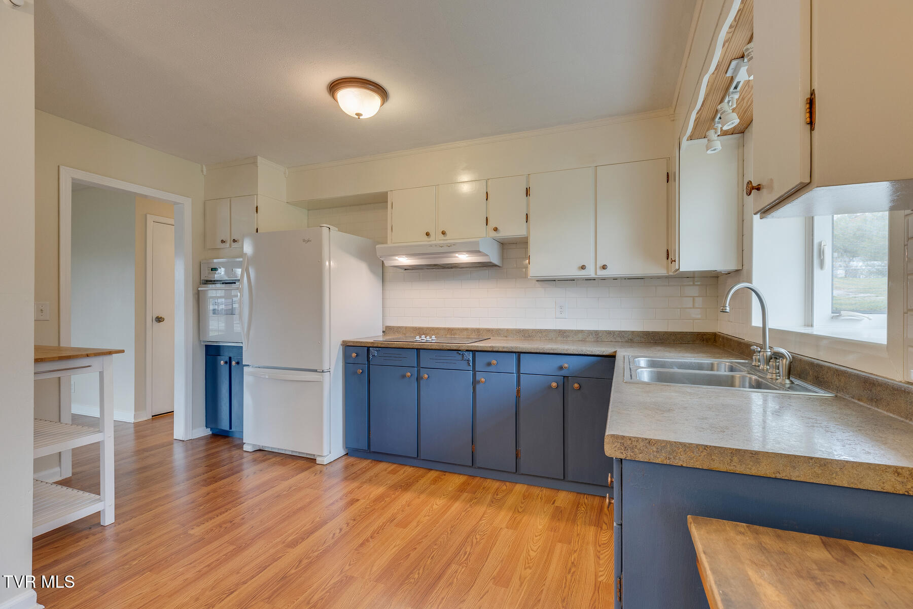 1047 Gravely Road Kingsport, TN 37660 - Photo 9 of 25 009