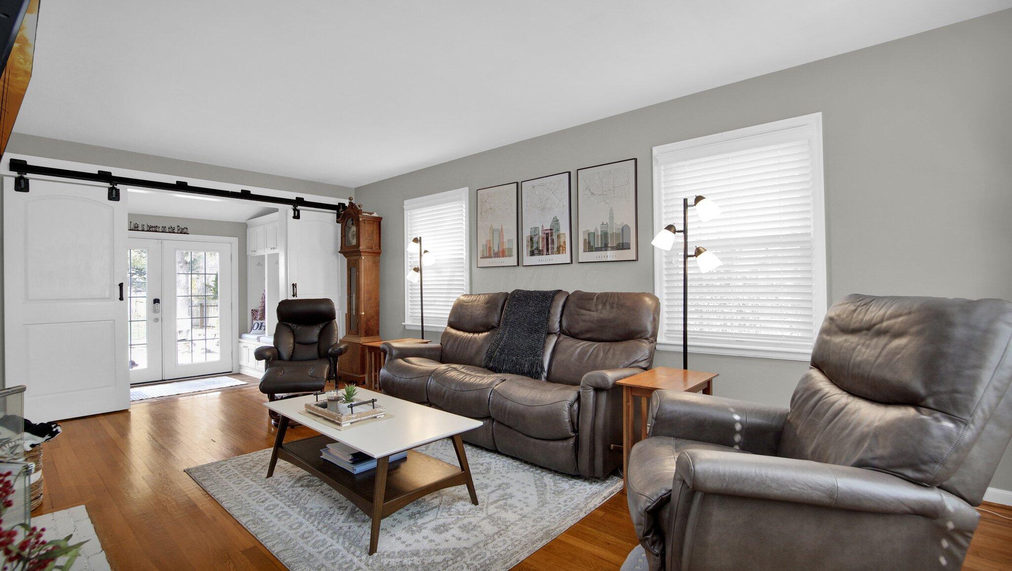 176 Sheffield Road Columbus, OH 43214 - Photo 12 of 35 Living Room