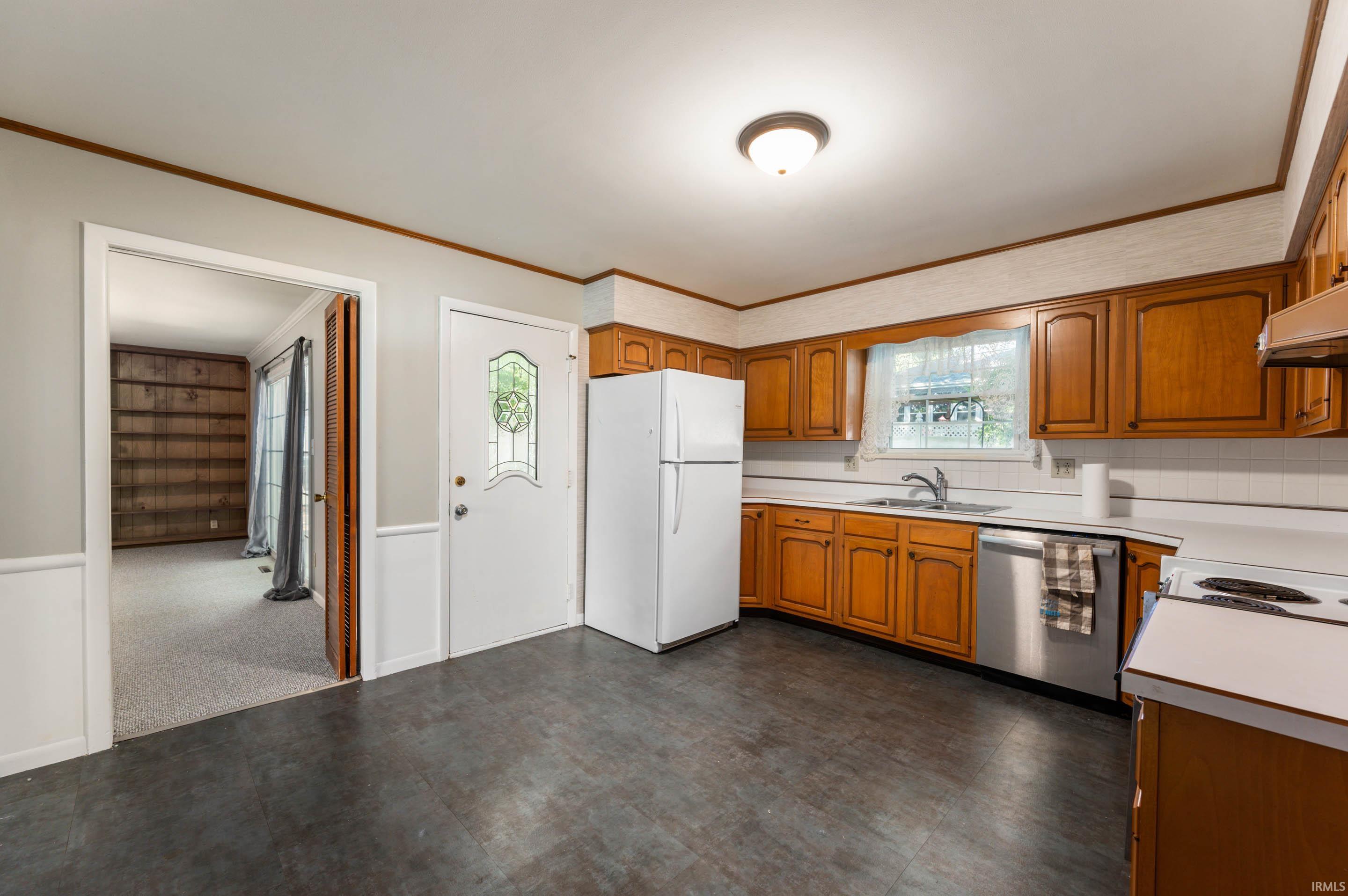 1501 North Briar Road Muncie, IN 47304 - Photo 8 of 21