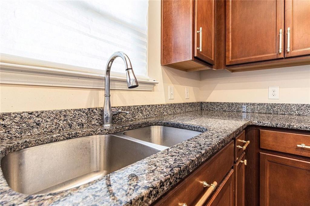 190 Malbone Street Cartersville, GA 30120 - Photo 10 of 31