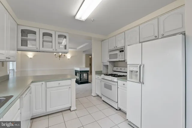 $259,000 | 9701 Leatherfern Terrace, Unit 202, Montgomery Village, MD 20886