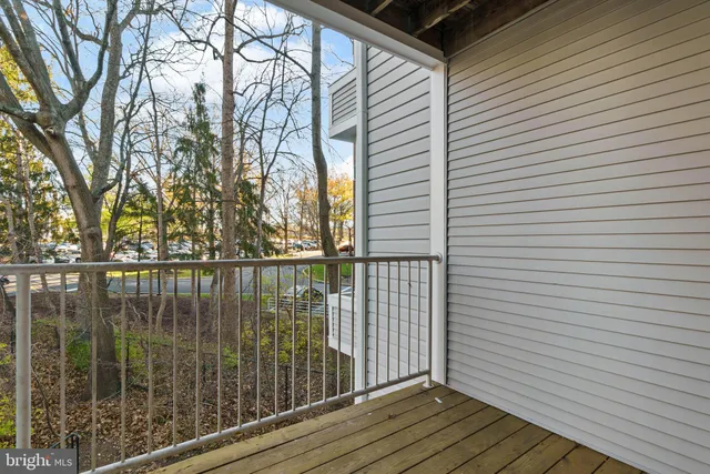 $259,000 | 9701 Leatherfern Terrace, Unit 202, Montgomery Village, MD 20886